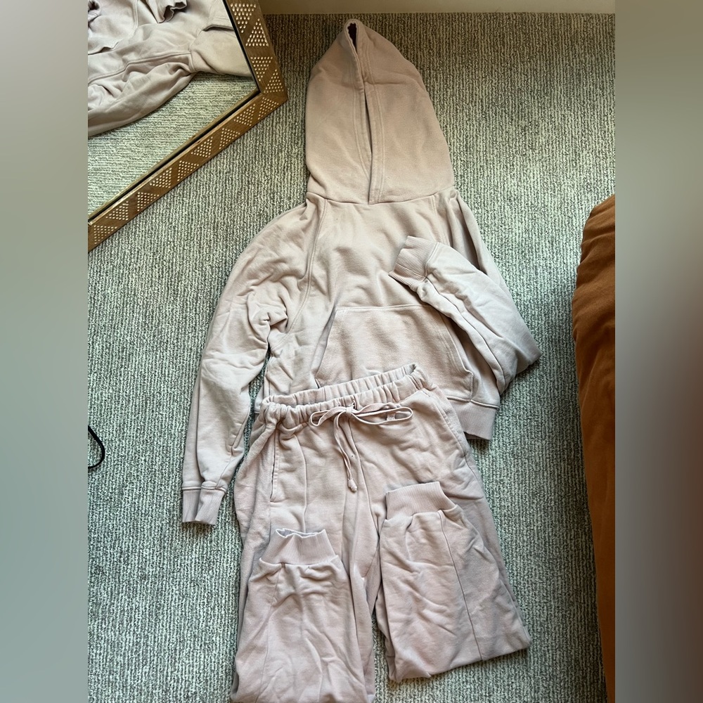 Arie Sweatsuit Set